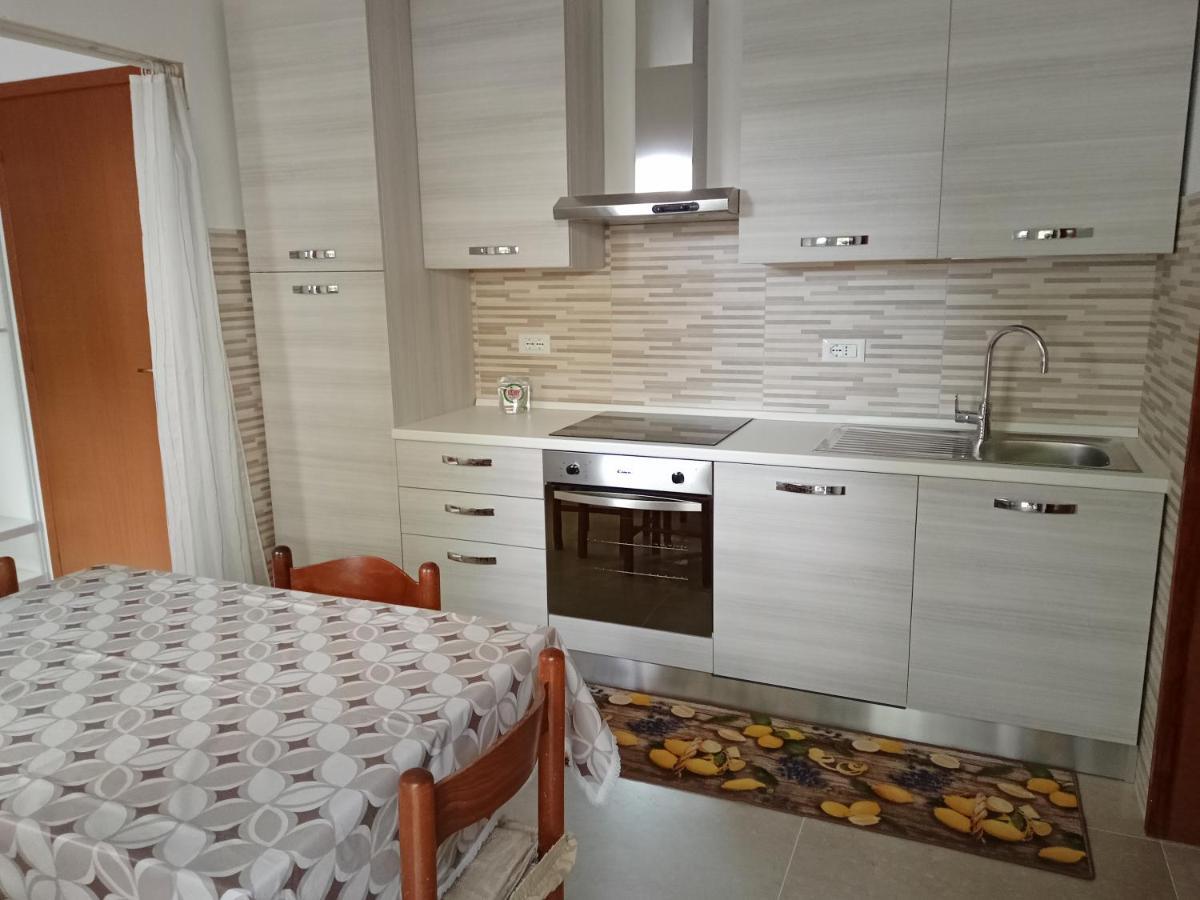 Hotel Caprice Марина-ди-Масса Экстерьер фото